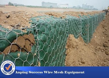 La Cina Rete metallica immersa calda ricoperta PVC del gabbione per la lunghezza su misura protezione laterale fornitore
