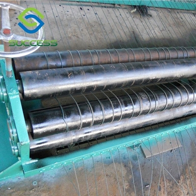 La Cina Versatilità 3Kw motore principale Hexagonal Wire Netting Machine con 0,75Kw Traverse Motor / 800mm di diametro di rotolamento fornitore