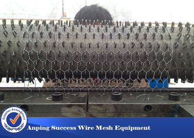 La Cina 3Kw motore principale Hexagonal Wire Mesh Machine per la produzione di rete verde di lunga durata fornitore