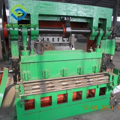 La Cina Macchine per la fabbricazione di metalli in acciaio inossidabile per materiali da costruzione decorativi fornitore