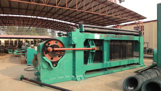 La Cina Macchina per gabbioni per impieghi gravosi, tipo scatola, attrezzatura durevole per rete metallica per la produzione di gabbioni e applicazioni edili fornitore